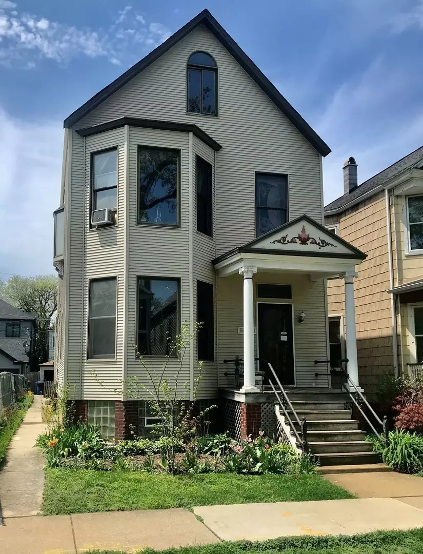 Chicago, IL 60625,4938 N Bell Avenue