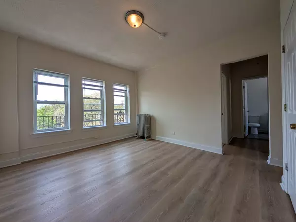 Chicago, IL 60640,5417 N Kenmore Avenue #502