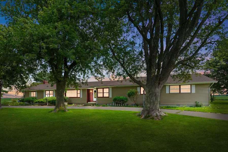 9994 N 3300 East Road, Chatsworth, IL 60921