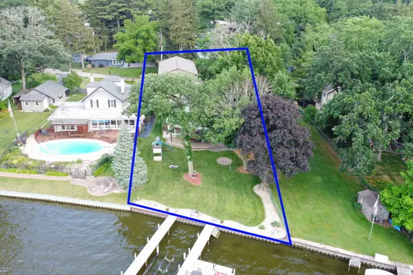 Mchenry, IL 60051,2407 N Villa Lane