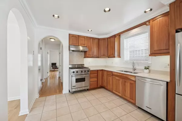 Chicago, IL 60634,5700 W Cullom Avenue