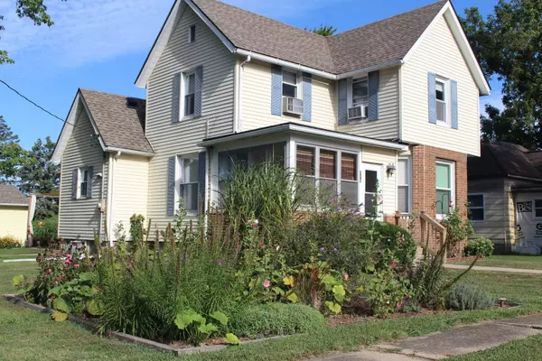 Dewitt, IL 61735,215 Chicago Street