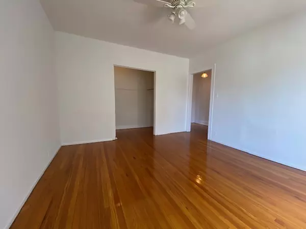 Chicago, IL 60626,1216 W North Shore Avenue #2N