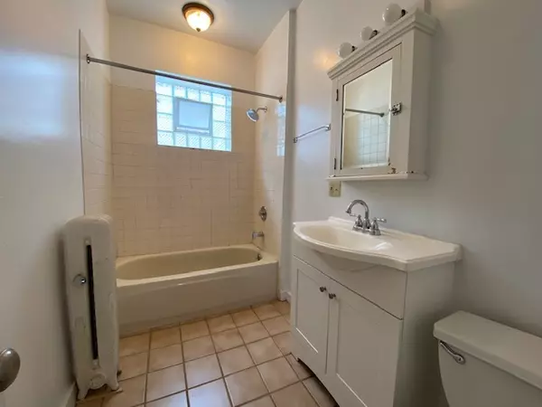 Chicago, IL 60626,1216 W North Shore Avenue #2N