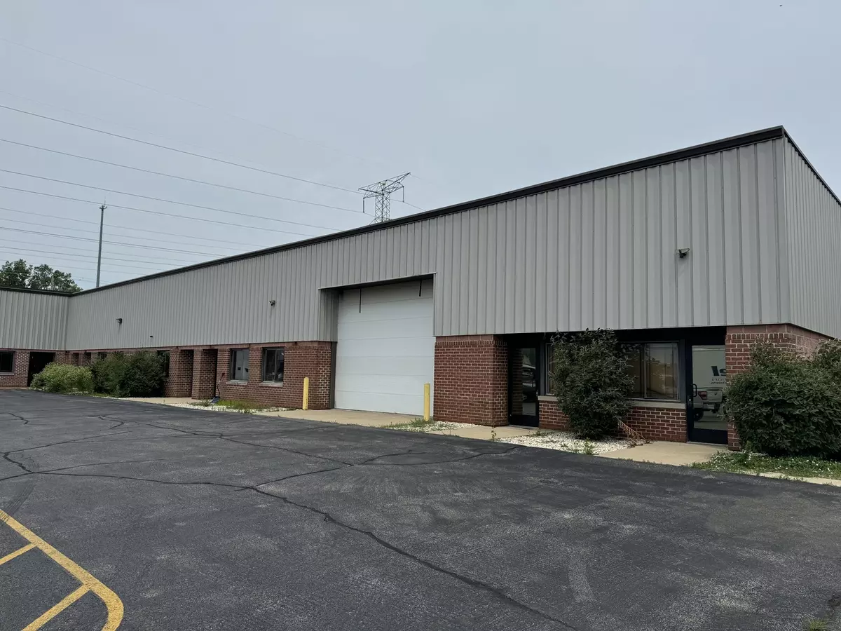 Cary, IL 60013,155 Chicago Street #J