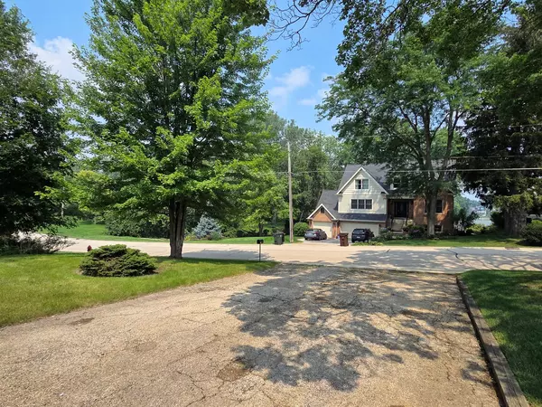Mundelein, IL 60060,773 Lomond Drive