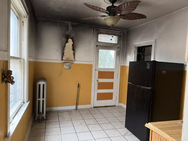 Chicago, IL 60619,7148 S Eberhart Avenue