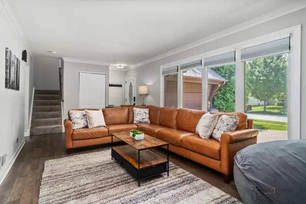 Vernon Hills, IL 60061,221 Alexandria Drive