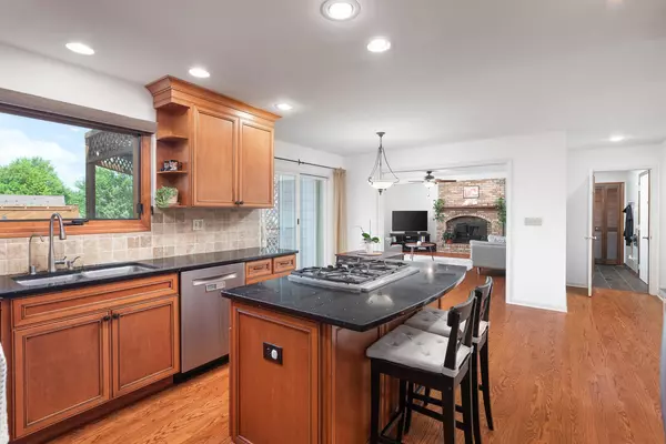 Naperville, IL 60565,2261 Remington Drive