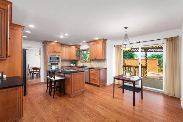 Naperville, IL 60565,2261 Remington Drive