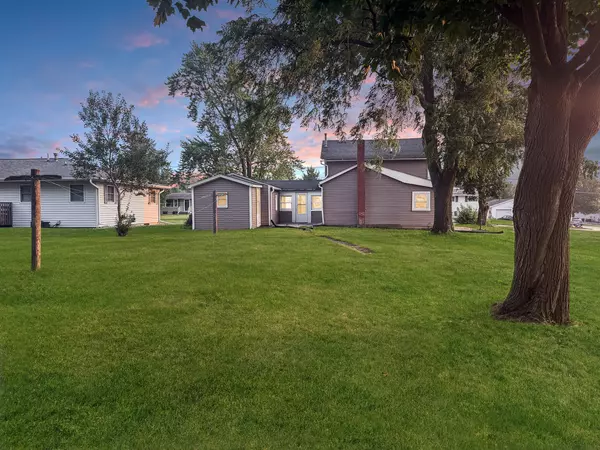Lena, IL 61048,425 W Grove