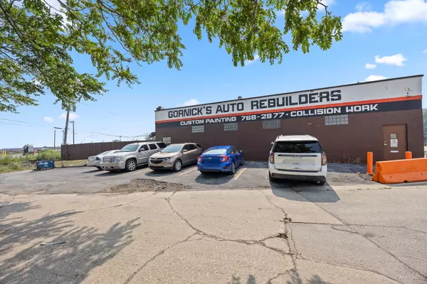 Chicago, IL 60617,9363 S Ewing Avenue