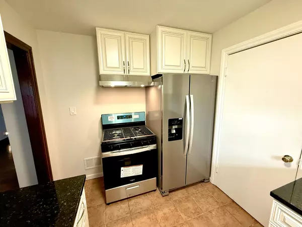 Markham, IL 60428,3217 W 163rd Street