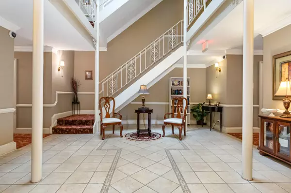 Frankfort, IL 60423,7319 Colony Lane #1C