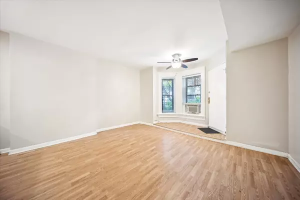 Chicago, IL 60612,750 S Oakley Boulevard #1