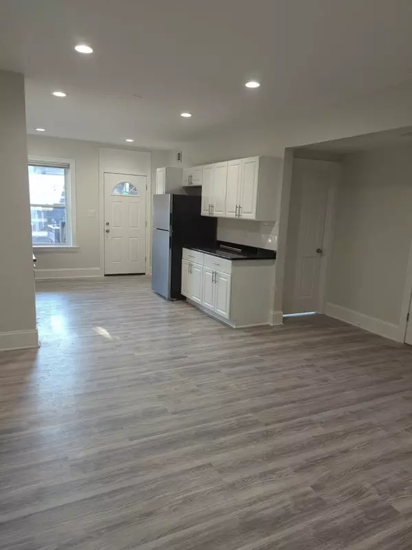 Skokie, IL 60076,7910 Karlov Avenue #1
