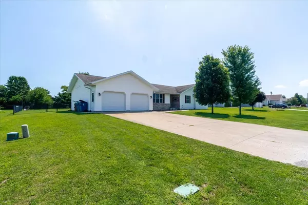 Colfax, IL 61728,403 Sunset Drive