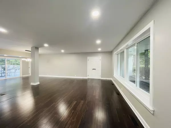 Highland Park, IL 60035,1459 Eastwood Avenue