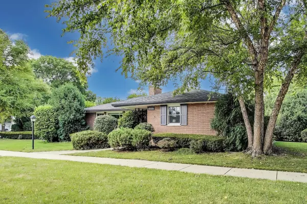 Mount Prospect, IL 60056,1000 E Lincoln Street