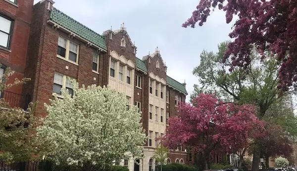 Chicago, IL 60614,1824 N Lincoln Park West #210