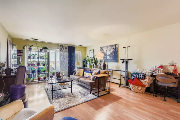 Forest Park, IL 60130,235 Marengo Avenue #6D