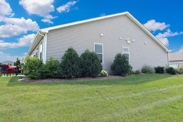 North Aurora, IL 60542,925 Darwin Street