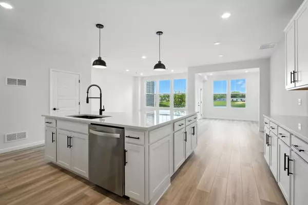 Batavia, IL 60510,1062 Houston Street #74004