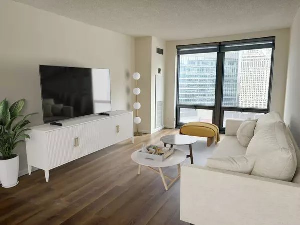 Chicago, IL 60611,440 N WABASH Street #1807