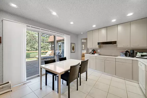 Northbrook, IL 60062,316 Buckthorn Circle