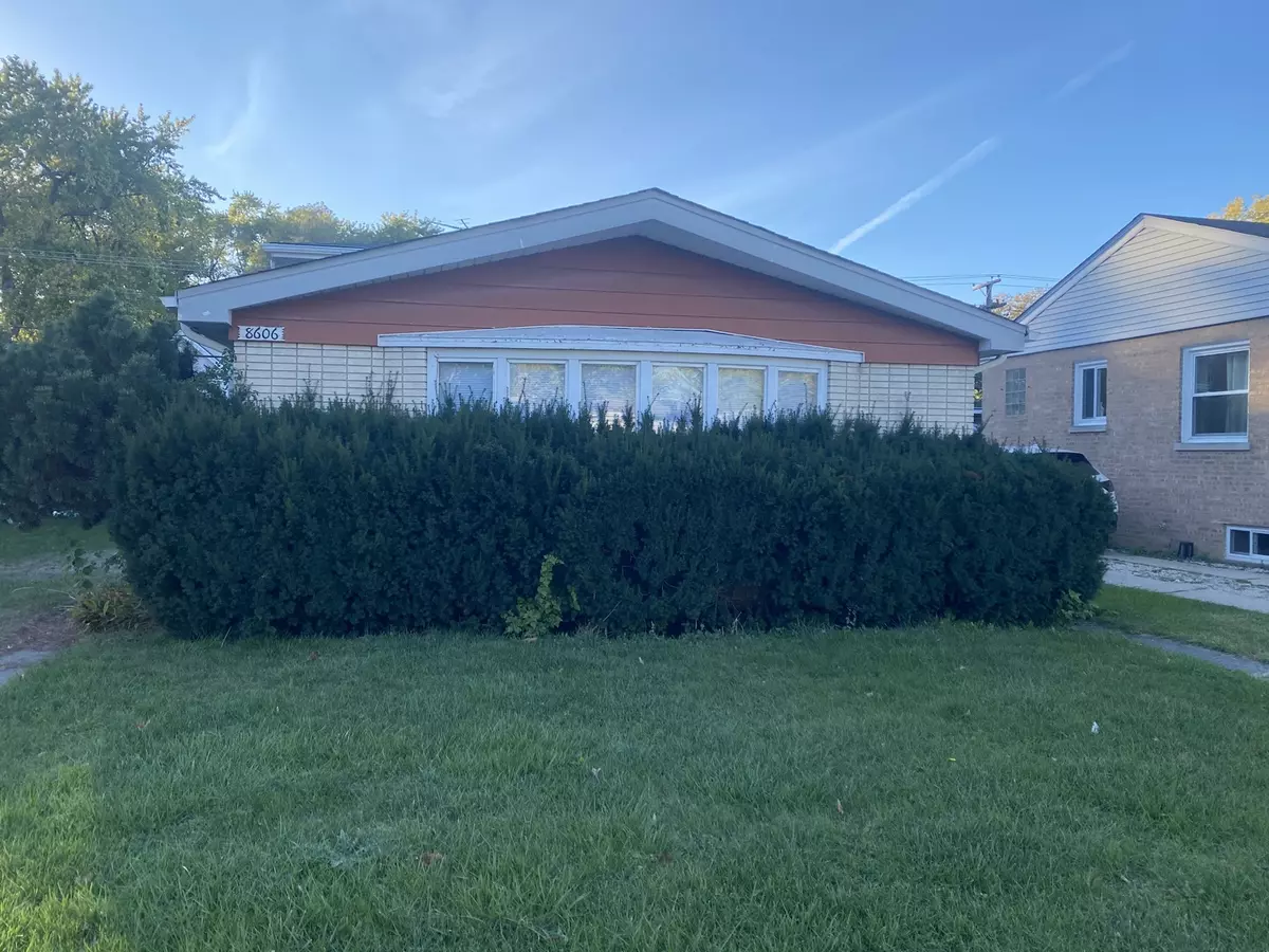 Skokie, IL 60076,8606 Crawford Avenue
