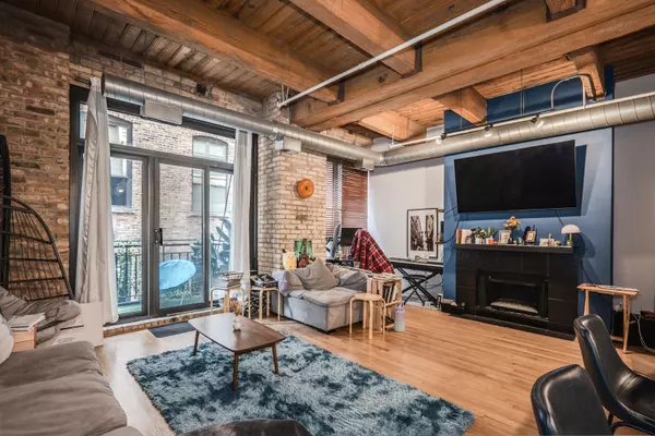 Chicago, IL 60654,375 W ERIE Street #314