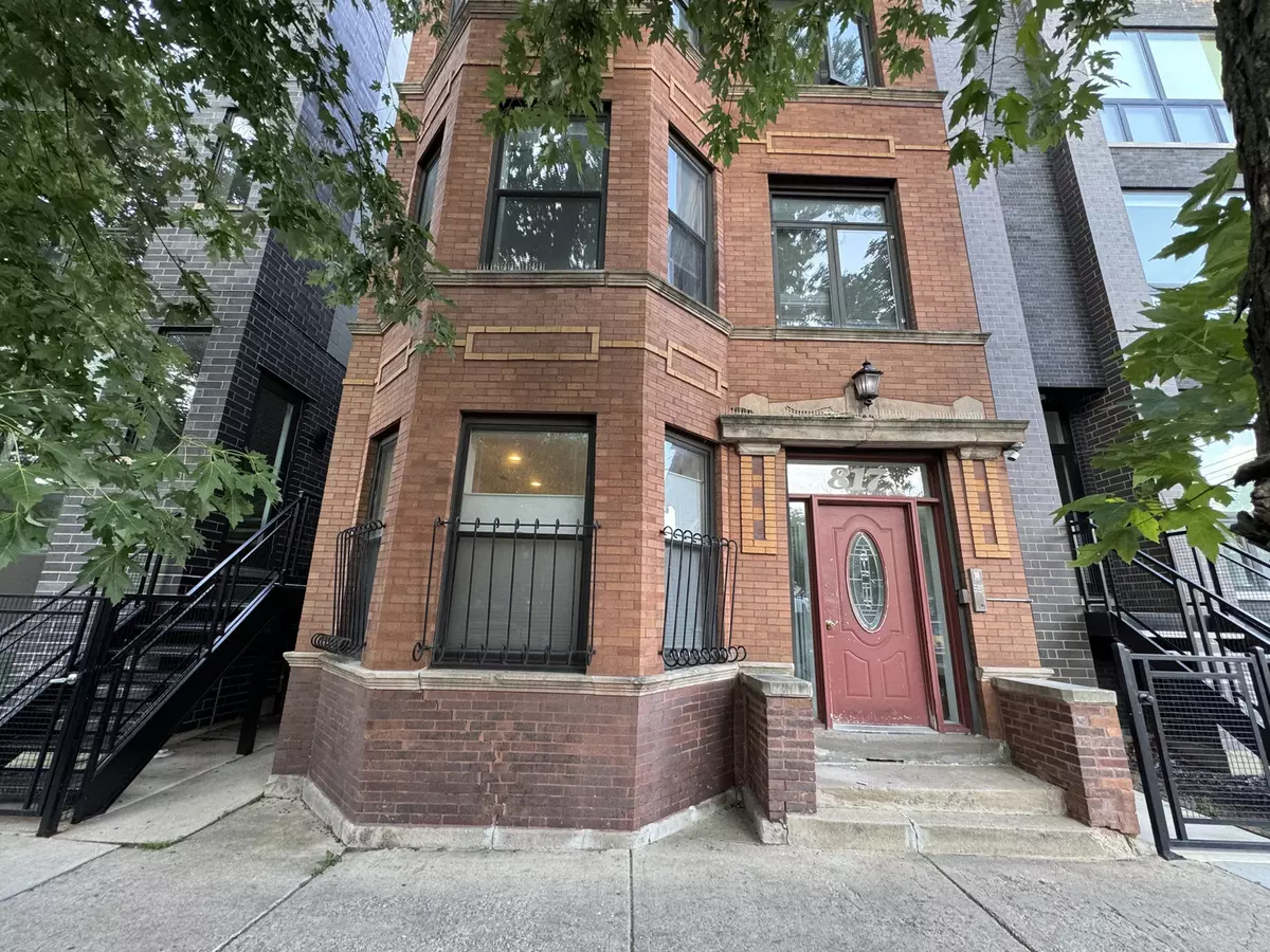 Chicago, IL 60622,817 N Hoyne Avenue #2E