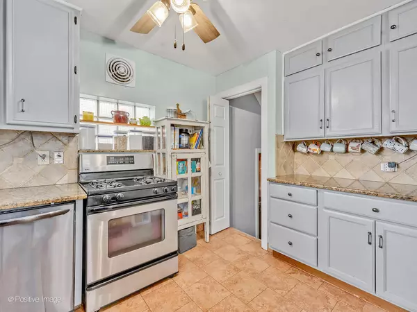 Brookfield, IL 60513,4154 Elm Avenue