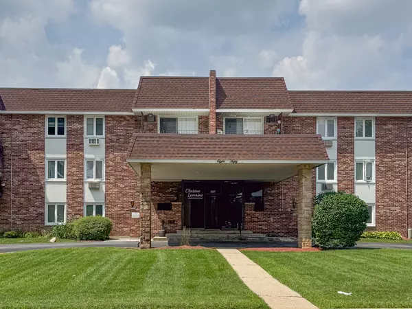 Wheaton, IL 60189,850 S Lorraine Road #2C