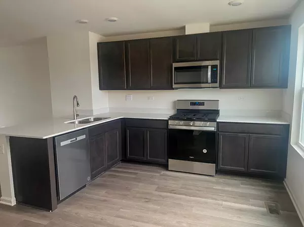 St. Charles, IL 60174,365 Bridgeview Court