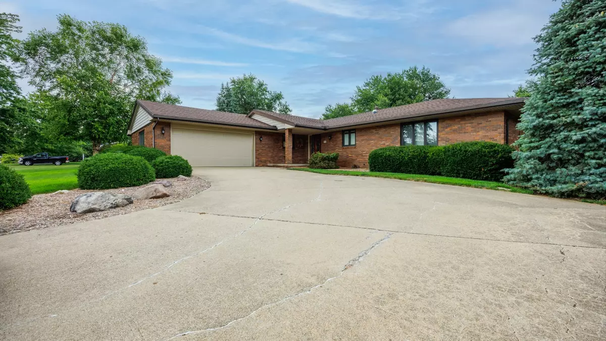 Bloomington, IL 61704,212 Hampton Drive