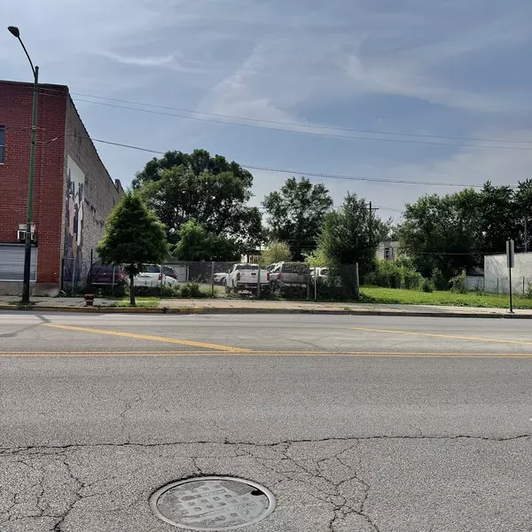 Chicago, IL 60636,6422 S Ashland Avenue