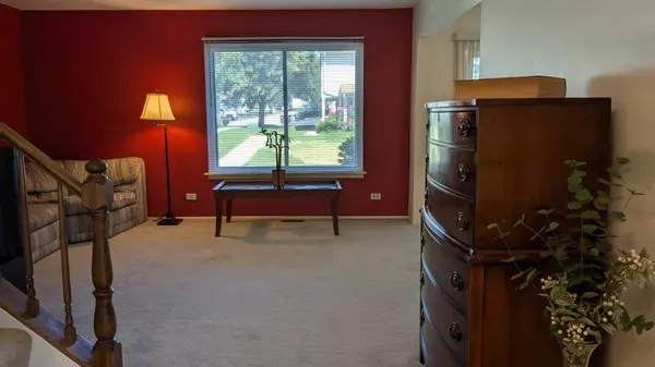 Palatine, IL 60074,1991 N Williamsburg Drive