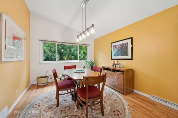 Highland Park, IL 60035,1239 Cambridge Court