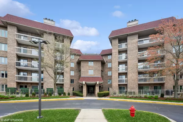 Northbrook, IL 60062,1220 Rudolph Road #4C