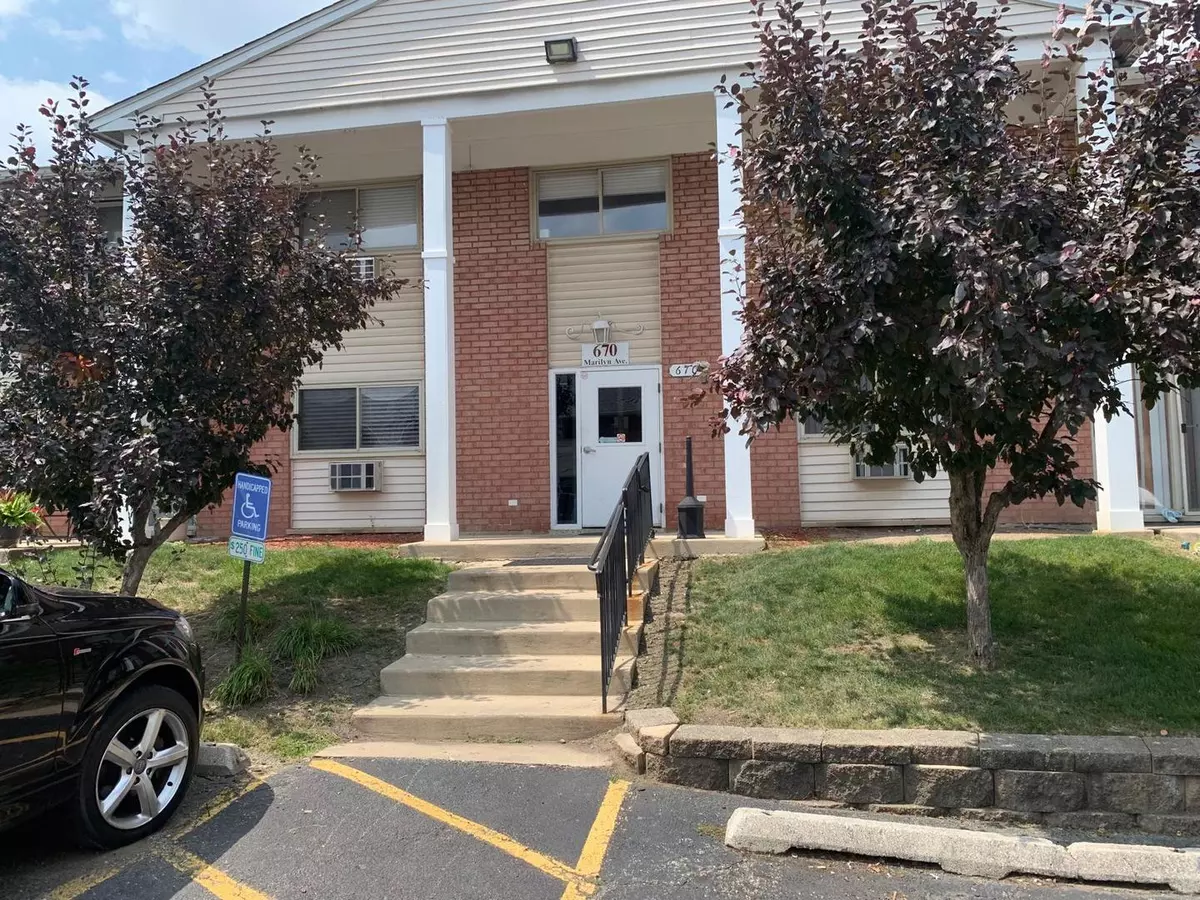 Glendale Heights, IL 60139,670 Marylin Avenue #207