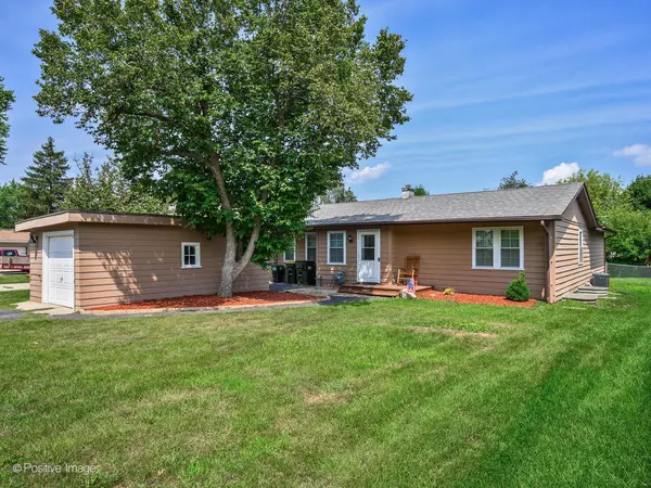 Lake In The Hills, IL 60156,11 Woody Way