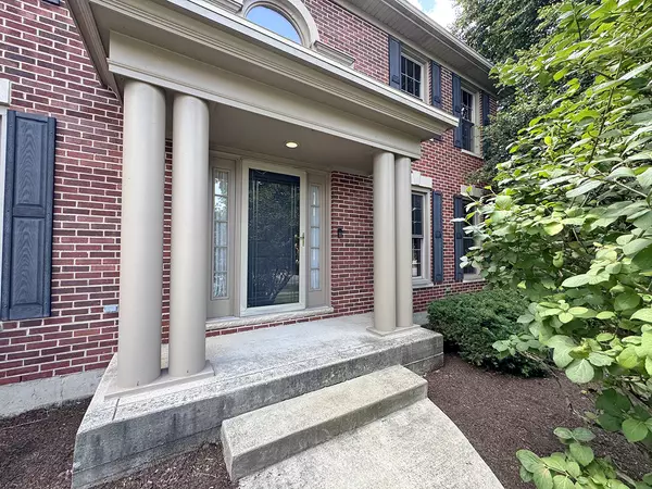 South Elgin, IL 60177,2193 W Thornwood Drive