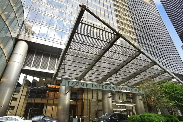 Chicago, IL 60611,401 N Wabash Avenue #74G