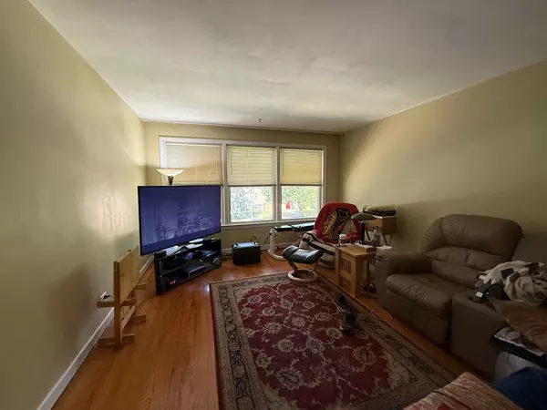 Skokie, IL 60077,9029 La Crosse Avenue #2A