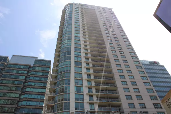 Chicago, IL 60661,125 S Jefferson Street #1207