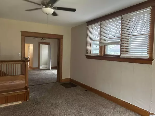 Quincy, IL 62301,334 & 336 S 16th ST