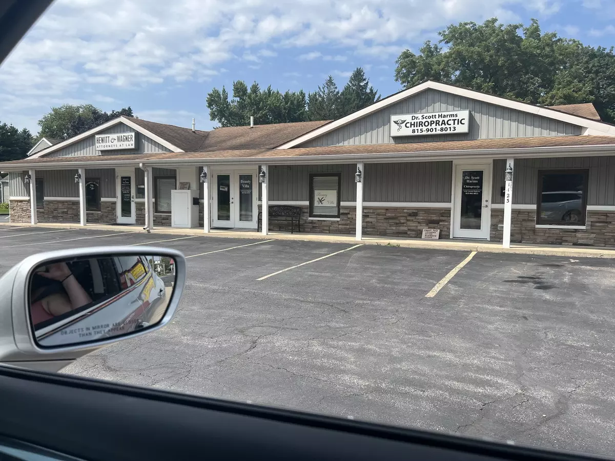 Rochelle, IL 61068,1126 Lincoln Highway