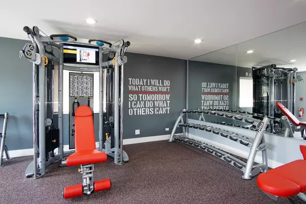 Naperville, IL 60563,1607 Westminster Drive #207