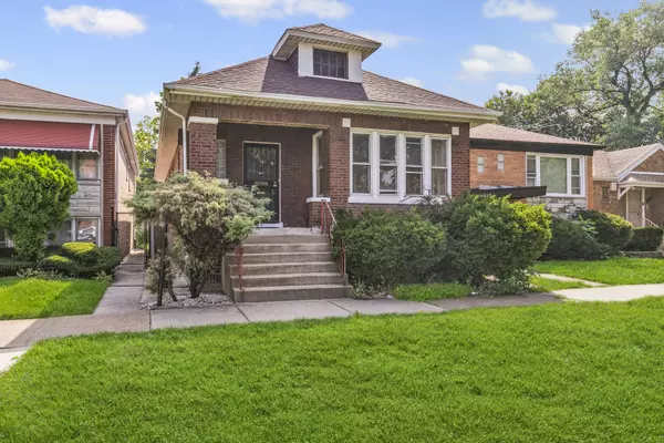 Chicago, IL 60637,6837 S Michigan Avenue